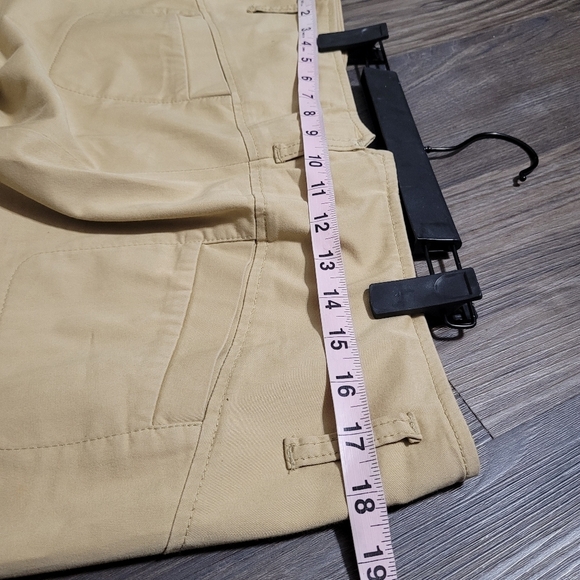 Theory Women's Khaki Pants Size 12 Tan Pockets Career Crop Relaxed fit Pleated - Picture 5 of 7
